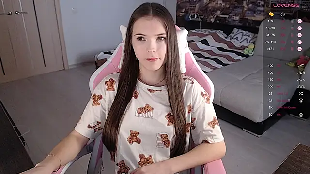 Eva Davie online show from February 13, 10:55 am