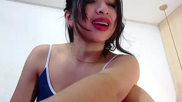 Snapshot of Sweet_baby_hellen chatting on January 15, 10:06 am Sweet baby hellen online show from January 15, 10:06 am