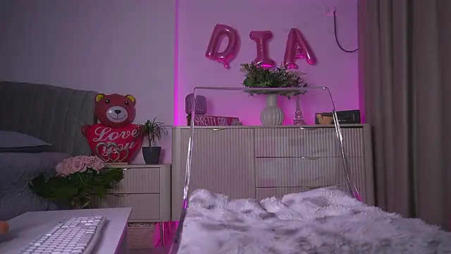 lildiaa online show from February 18, 5:09 pm