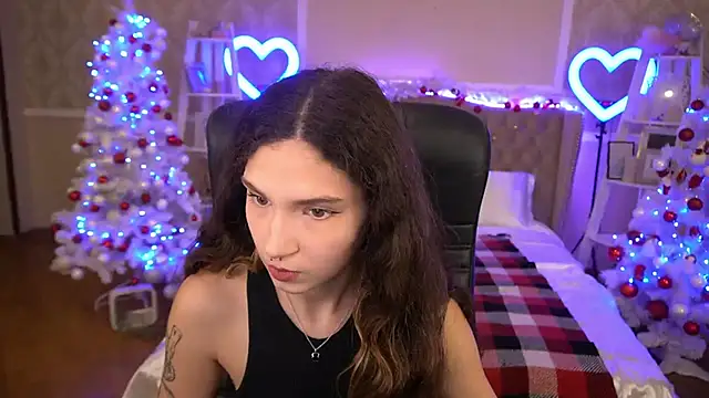 Snapshot of BabyFlowerr chatting on December 23, 8:03 pm BabyFlowerr online show from December 23, 8:03 pm
