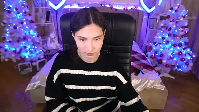 Snapshot of BabyFlowerr chatting on December 27, 7:46 pm BabyFlowerr online show from December 27, 7:46 pm