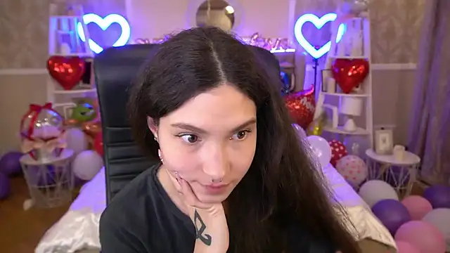 Snapshot of BabyFlowerr chatting on February 17, 10:58 pm BabyFlowerr online show from February 17, 10:58 pm
