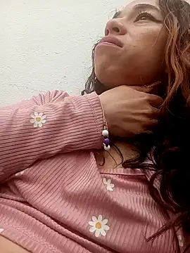 Snapshot of ZulyMichels chatting on December 19, 3:41 pm ZulyMichels online show from December 19, 3:41 pm