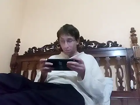 Snapshot of White_rabbit_ chatting on January 10, 9:31 pm White rabbit  online show from January 10, 9:31 pm