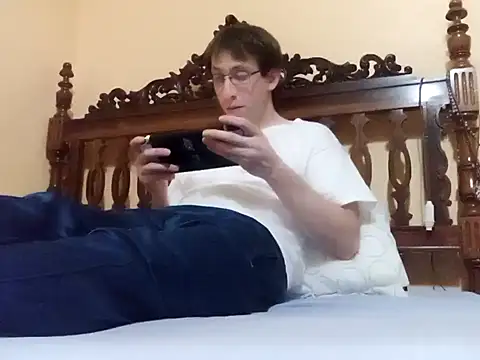 Snapshot of White_rabbit_ chatting on January 11, 8:21 pm White rabbit  online show from January 11, 8:21 pm