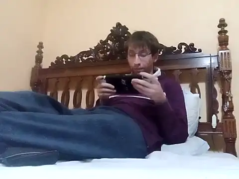 Snapshot of White_rabbit_ chatting on January 15, 9:41 pm White rabbit  online show from January 15, 9:41 pm