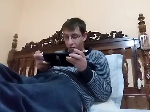 Snapshot of White_rabbit_ chatting on January 21, 9:15 pm White rabbit  online show from January 21, 9:15 pm