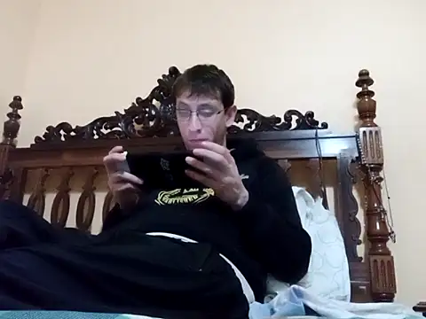 Snapshot of White_rabbit_ chatting on February 13, 2:09 pm White rabbit  online show from February 13, 2:09 pm