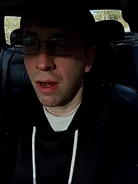 Snapshot of White_rabbit_ chatting on March 1, 4:33 pm White rabbit  online show from March 1, 4:33 pm