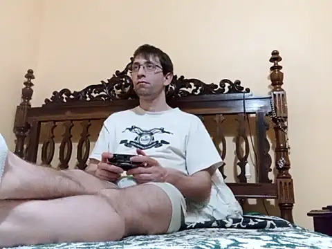 Snapshot of White_rabbit_ chatting on March 19, 11:03 pm White rabbit  online show from March 19, 11:03 pm