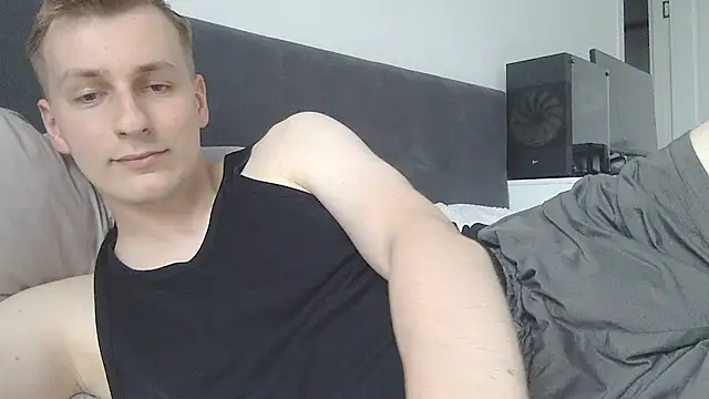 Snapshot of your_andy chatting on June 24, 6:56 am your andy online show from June 24, 6:56 am