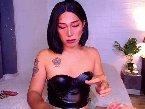 Snapshot of MissMagdalena chatting on November 25, 5:24 pm MissMagdalena online show from November 25, 5:24 pm