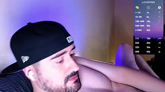 Snapshot of DominantTheo chatting on January 17, 4:49 am DominantTheo online show from January 17, 4:49 am