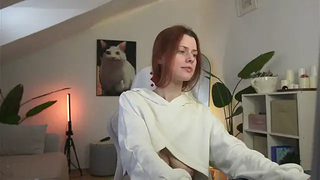 doll lesli online show from March 3, 12:33 pm