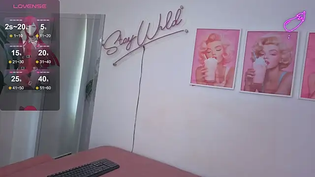 Adele LatinLady online show from January 7, 8:22 pm