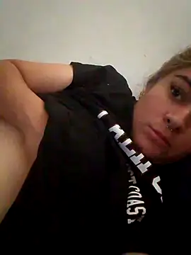 Snapshot of Juanavic chatting on December 8, 3:13 pm Juanavic online show from December 8, 3:13 pm