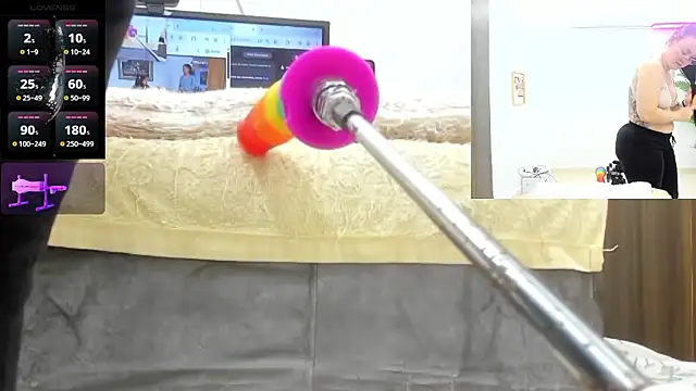 Paulina Davis  online show from January 13, 9:09 pm