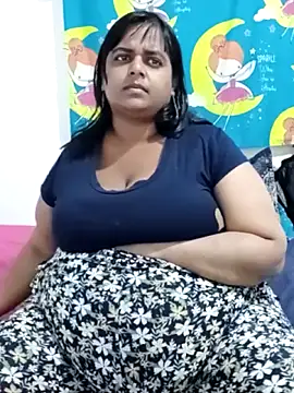 Snapshot of SusanaEshwar chatting on May 7, 5:18 pm SusanaEshwar online show from May 7, 5:18 pm