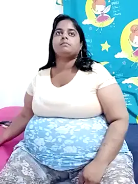 Snapshot of SusanaEshwar chatting on May 11, 6:16 pm SusanaEshwar online show from May 11, 6:16 pm