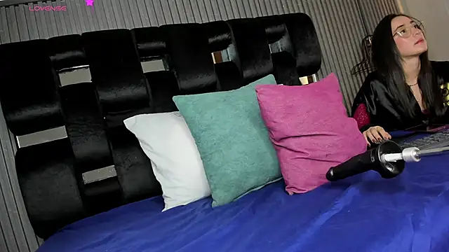 levana1 online show from November 13, 9:36 pm