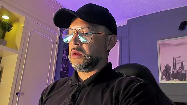 MrFrank tattoo online show from December 2, 2:06 am