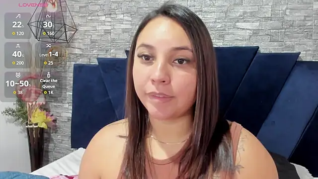 LizzRouse online show from October 6, 9:01 pm