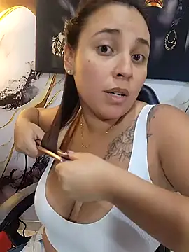 LizzRouse online show from July 18, 8:56 pm