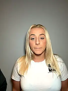 Strongqueen online show from October 12, 3:55 pm