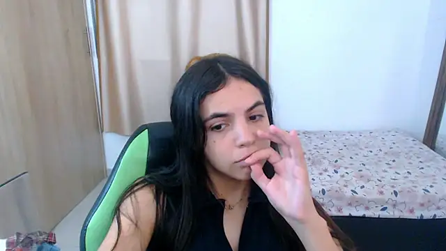  elenna online show from March 4, 5:24 pm