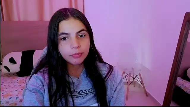 Snapshot of _elenna chatting on May 17, 5:31 pm elenna online show from May 17, 5:31 pm