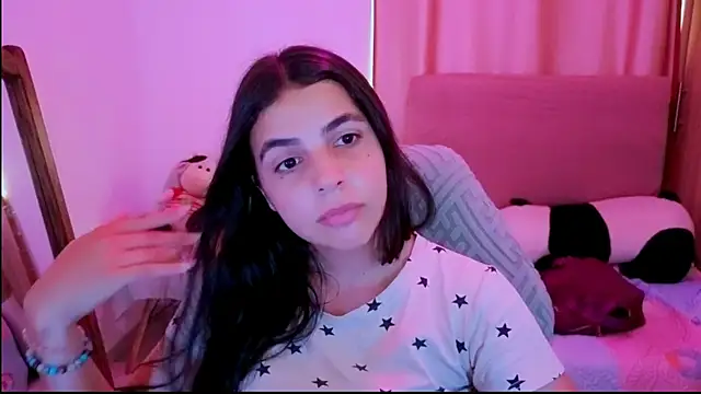 Snapshot of _elenna chatting on June 2, 6:10 pm elenna online show from June 2, 6:10 pm