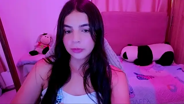 Snapshot of _elenna chatting on June 3, 6:02 pm elenna online show from June 3, 6:02 pm