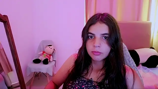 Snapshot of _elenna chatting on June 5, 6:02 pm elenna online show from June 5, 6:02 pm