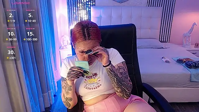 Snapshot of Jessie_williams chatting on February 5, 7:40 pm Jessie williams online show from February 5, 7:40 pm