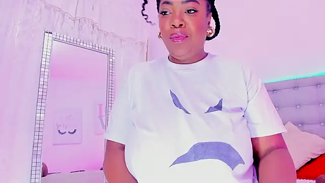 laqquishax online show from February 2, 1:30 pm