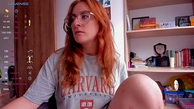 Snapshot of linda_giggle chatting on February 20, 1:40 pm linda giggle online show from February 20, 1:40 pm