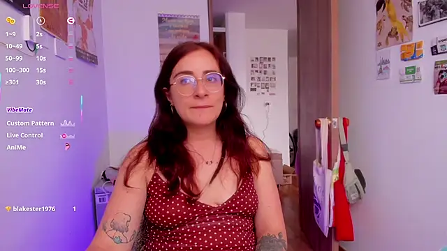 linda giggle online show from May 11, 4:04 pm