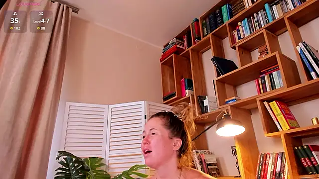 Snapshot of Amber_Foks chatting on February 28, 7:20 am Amber Foks online show from February 28, 7:20 am