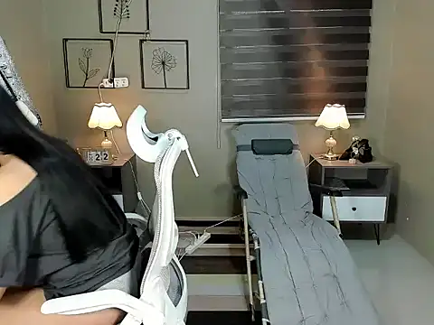 EternityBanks online show from October 31, 11:50 pm