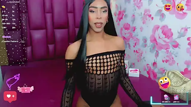 Snapshot of bigcockcandy111 chatting on December 18, 10:35 pm bigcockcandy111 online show from December 18, 10:35 pm