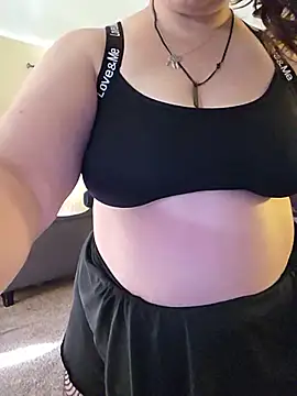 Snapshot of BBWQUEENBEEE chatting on June 12, 12:53 am BBWQUEENBEEE online show from June 12, 12:53 am