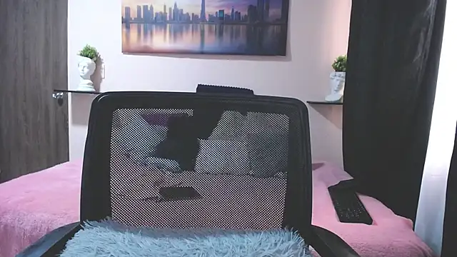 Snapshot of antonnella_2 chatting on January 13, 6:59 pm antonnella 2 online show from January 13, 6:59 pm