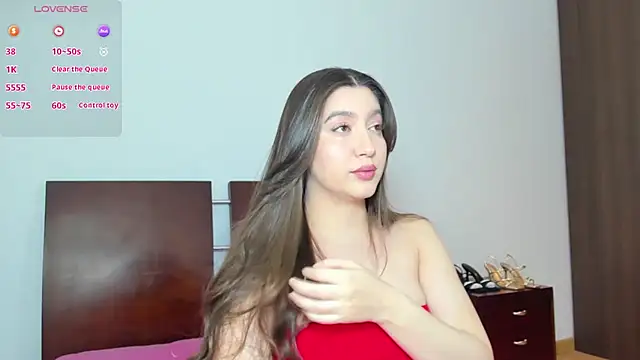 Snapshot of alice-love1 chatting on August 4, 10:45 pm alice-love1 online show from August 4, 10:45 pm