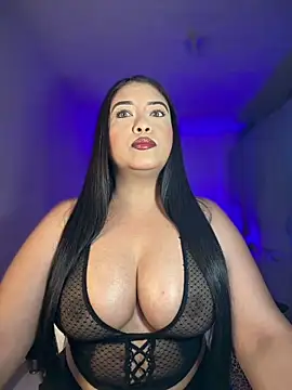 Snapshot of cami_ortiz__ chatting on June 6, 4:50 am cami ortiz online show from June 6, 4:50 am