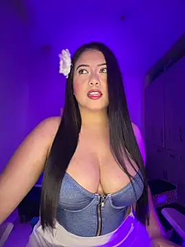 Snapshot of cami_ortiz__ chatting on July 10, 5:34 am cami ortiz online show from July 10, 5:34 am