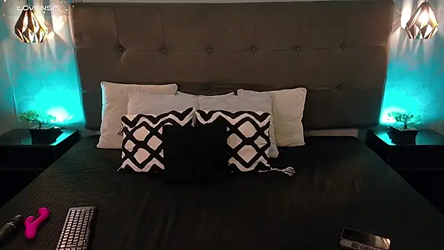 Snapshot of Madisonsmiith chatting on March 5, 10:21 pm Madisonsmiith online show from March 5, 10:21 pm