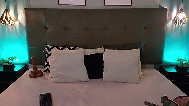 Snapshot of Madisonsmiith chatting on November 25, 10:10 pm Madisonsmiith online show from November 25, 10:10 pm