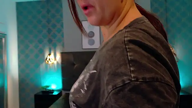 Madisonsmiith online show from December 16, 9:25 am