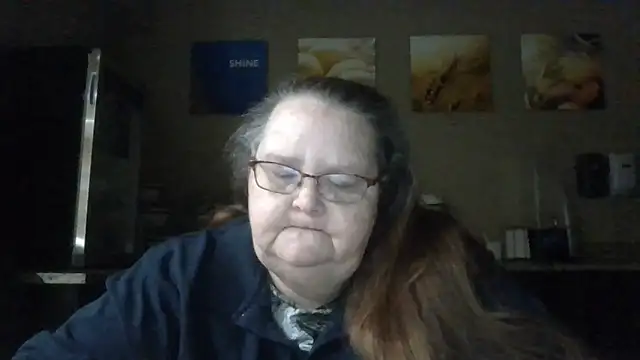 Snapshot of Hornybbw1978 chatting on December 1, 9:58 am Hornybbw1978 online show from December 1, 9:58 am