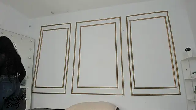 kristyl paez online show from January 14, 1:39 pm